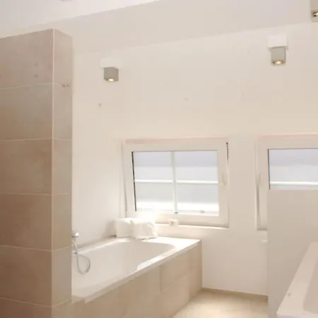 Apartamento House Flora, Golden Knoepke *
